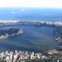 Озеро делит Рио на западный и восточный